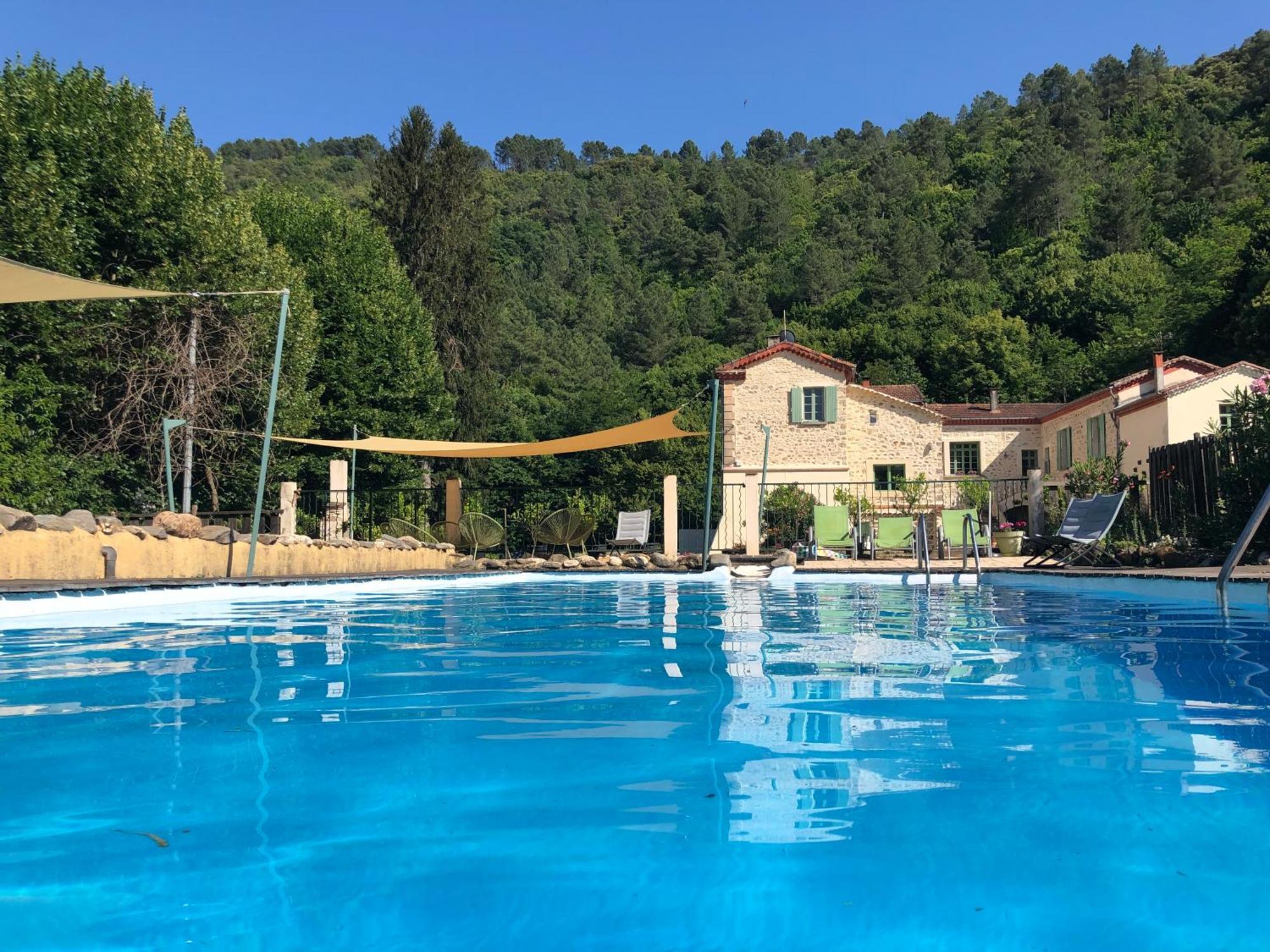 Chateau Du Fraissinet, 6 Gites Sleeping 2-8 Guests, Pool And River On Site La Tronche  Exterior foto